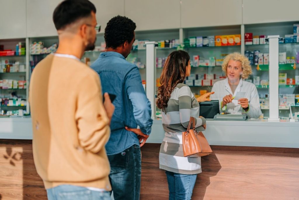 recourir à l'intérim hausse activité en pharmacie