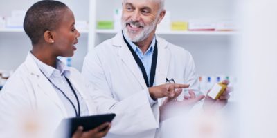 manager une équipe intergénérationnelle en pharmacie