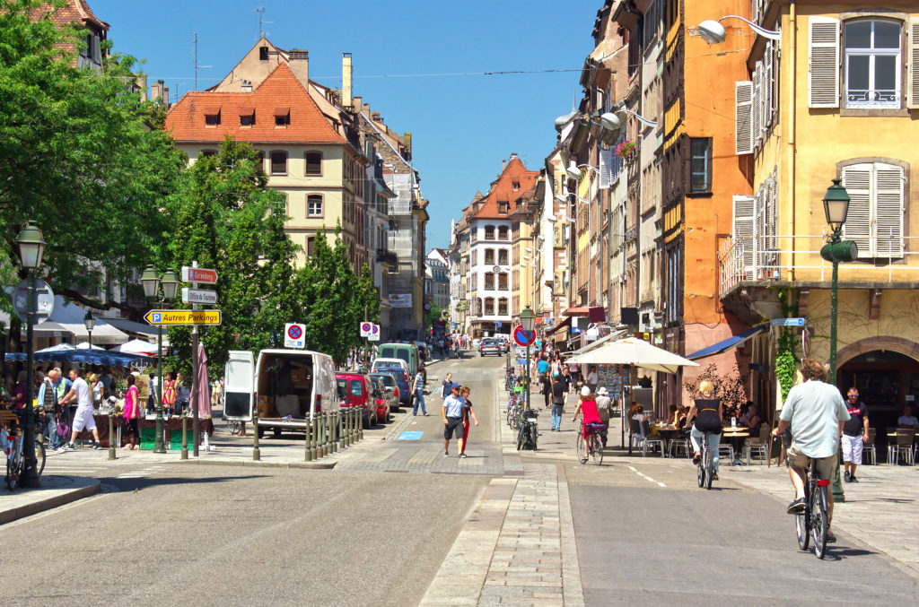rue commerçante